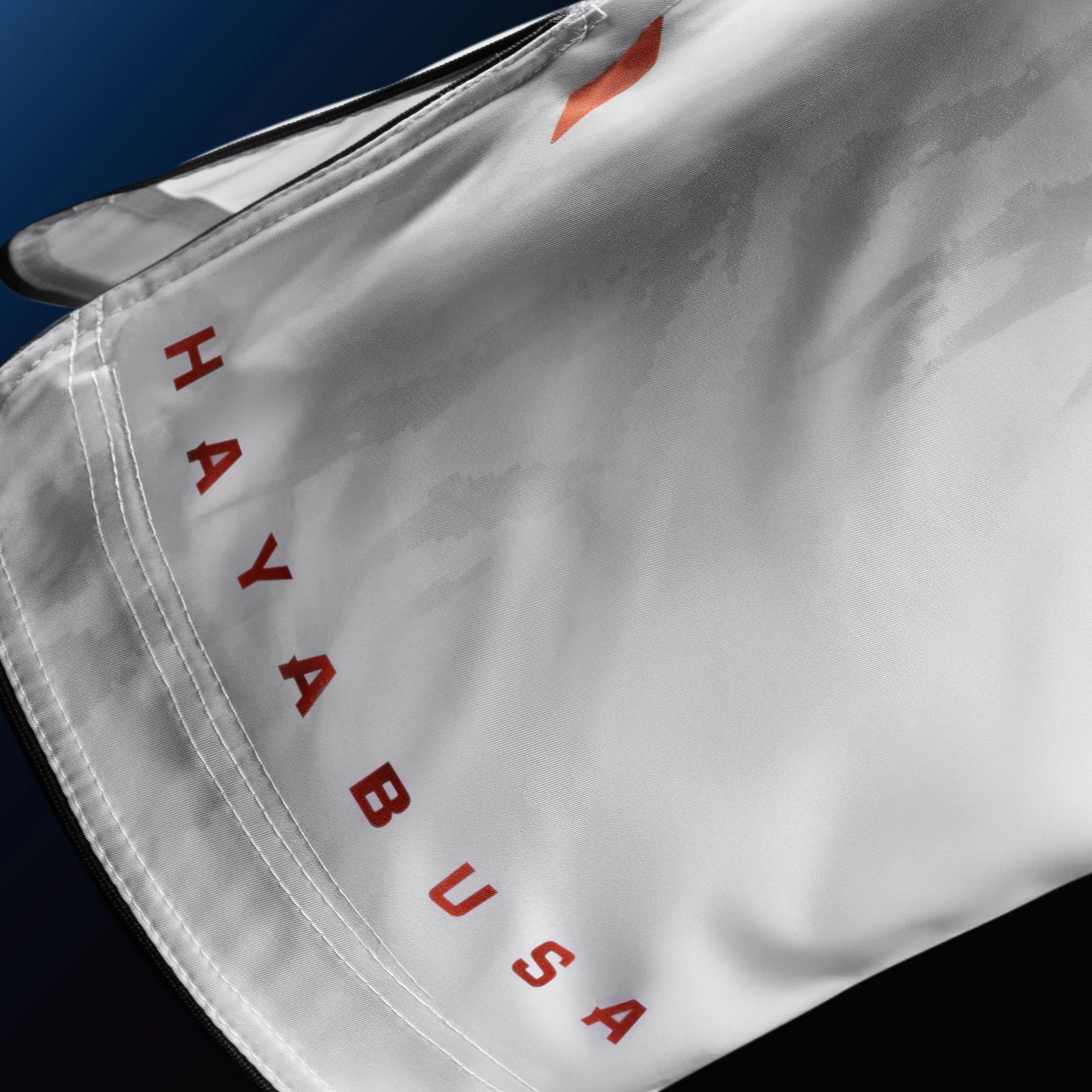 Hayabusa Apex Fight Short Mid-Thigh Wit - Image 3