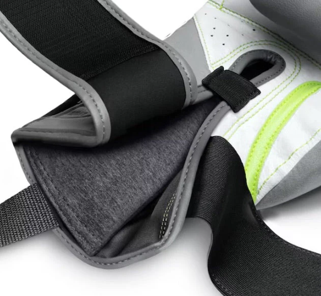 Hayabusa Glove Deodrizer Charcoal - Image 3