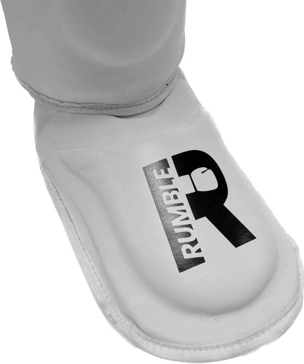 Rumble Kickboks set Bokshandschoen Undefeated & Rumble Scheenbeschermer Exclusive Wit - Image 5