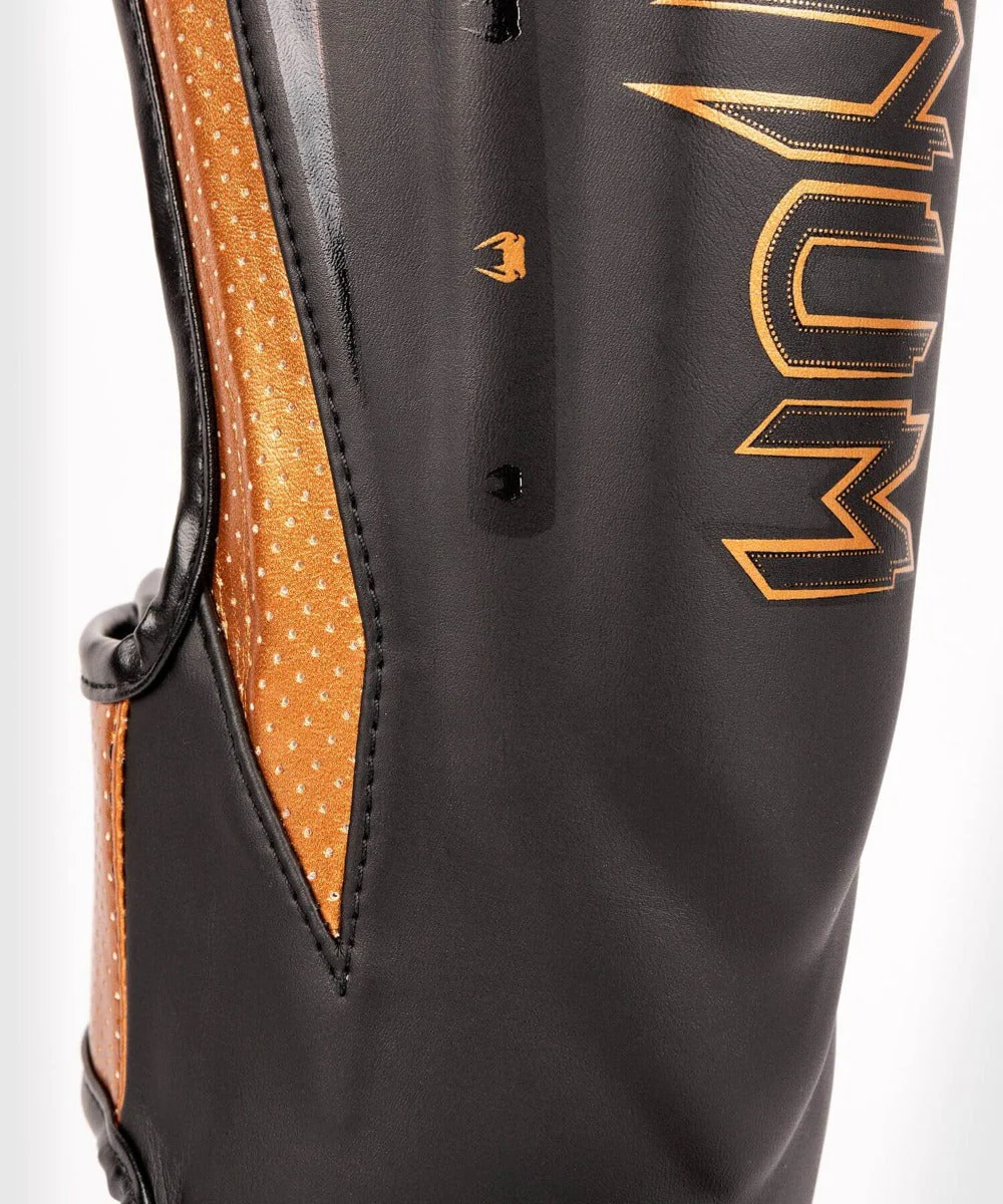 Venum Scheenbeschermers Elite Evo Zwart/Brons - Image 4