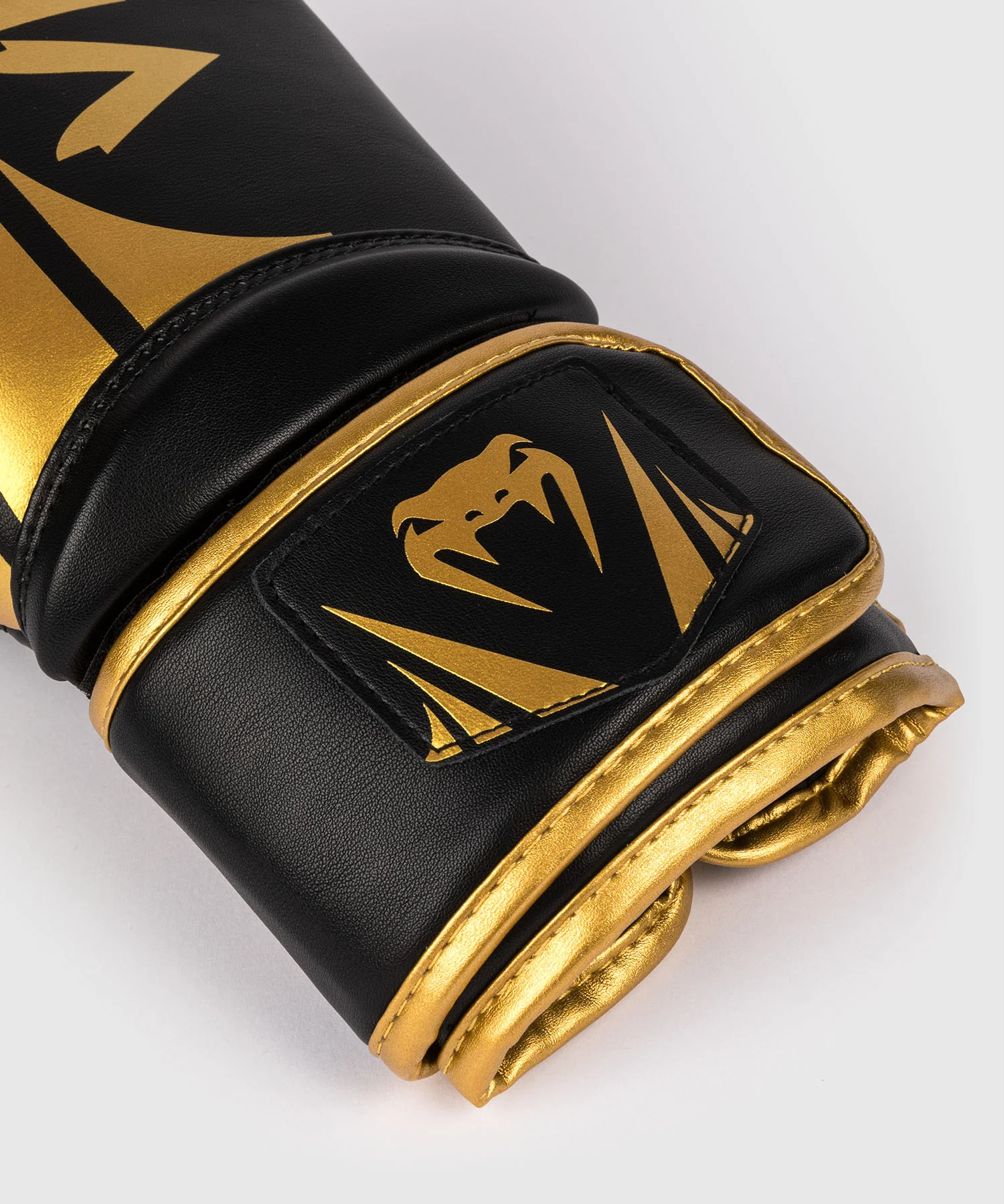 Venum Bokshandschoenen Challenger 2.5 Zwart/Goud - Image 3
