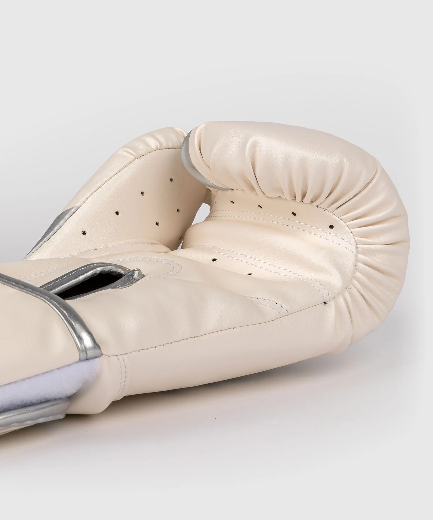 Venum Bokshandschoenen Challenger 2.5 Wit/Zilver - Image 4