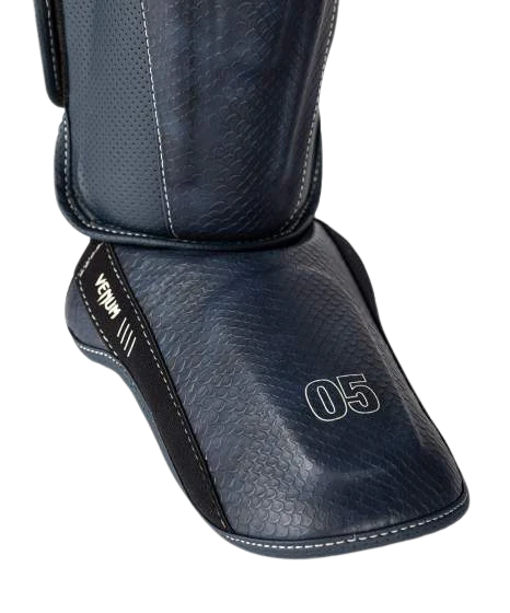 Venum Scheenbeschermers Impact Evo Scales Midnight Blue - Image 4