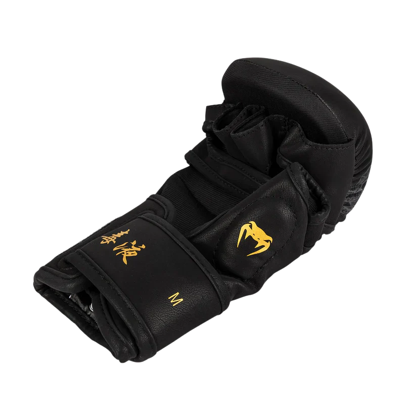 Venum MMA Handschoenen Sparring Serpenti Zwart/Zilver/Goud - Image 2