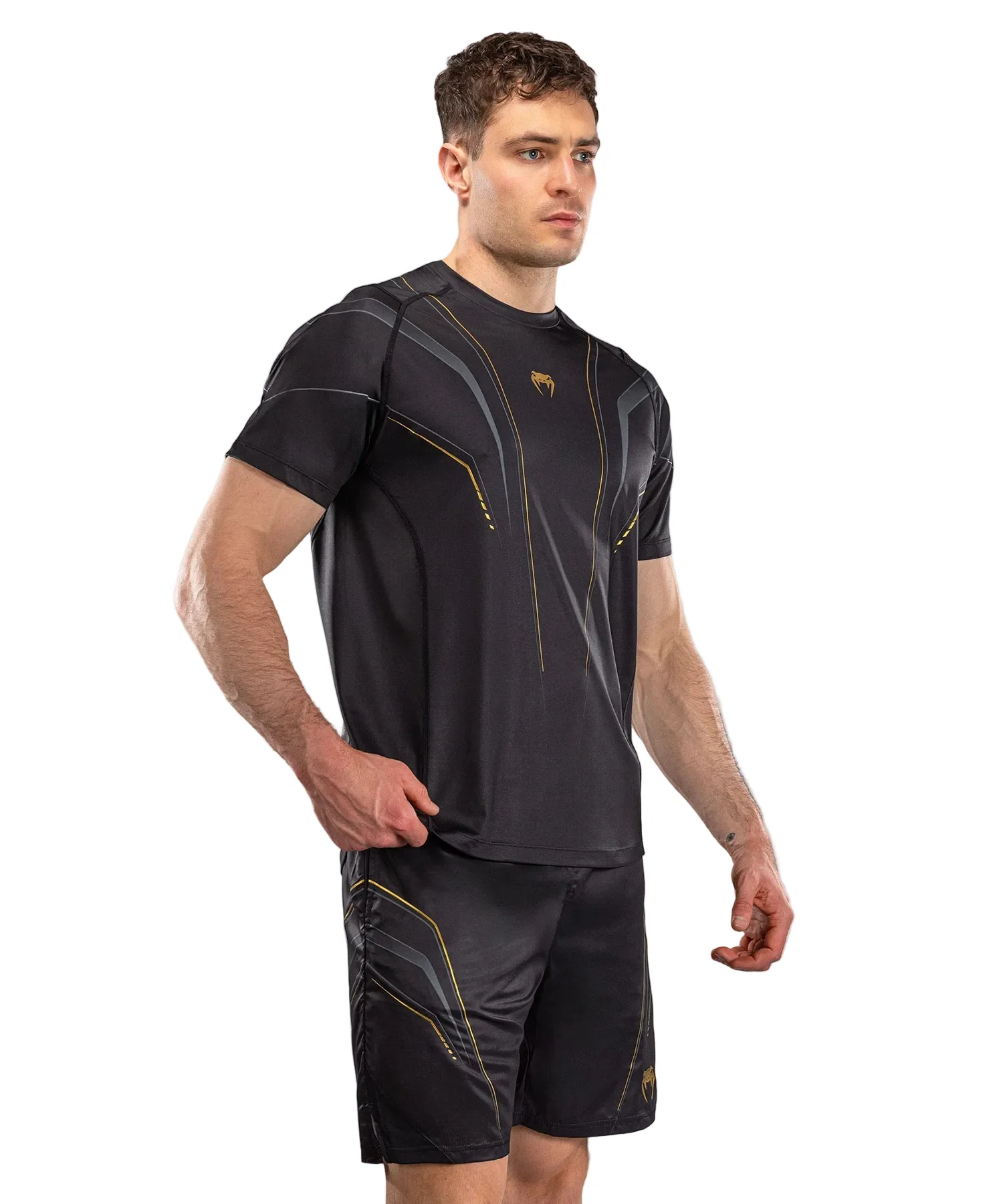 Venum Streamline Dry-Tech T-Shirt Zwart/Goud - Image 3