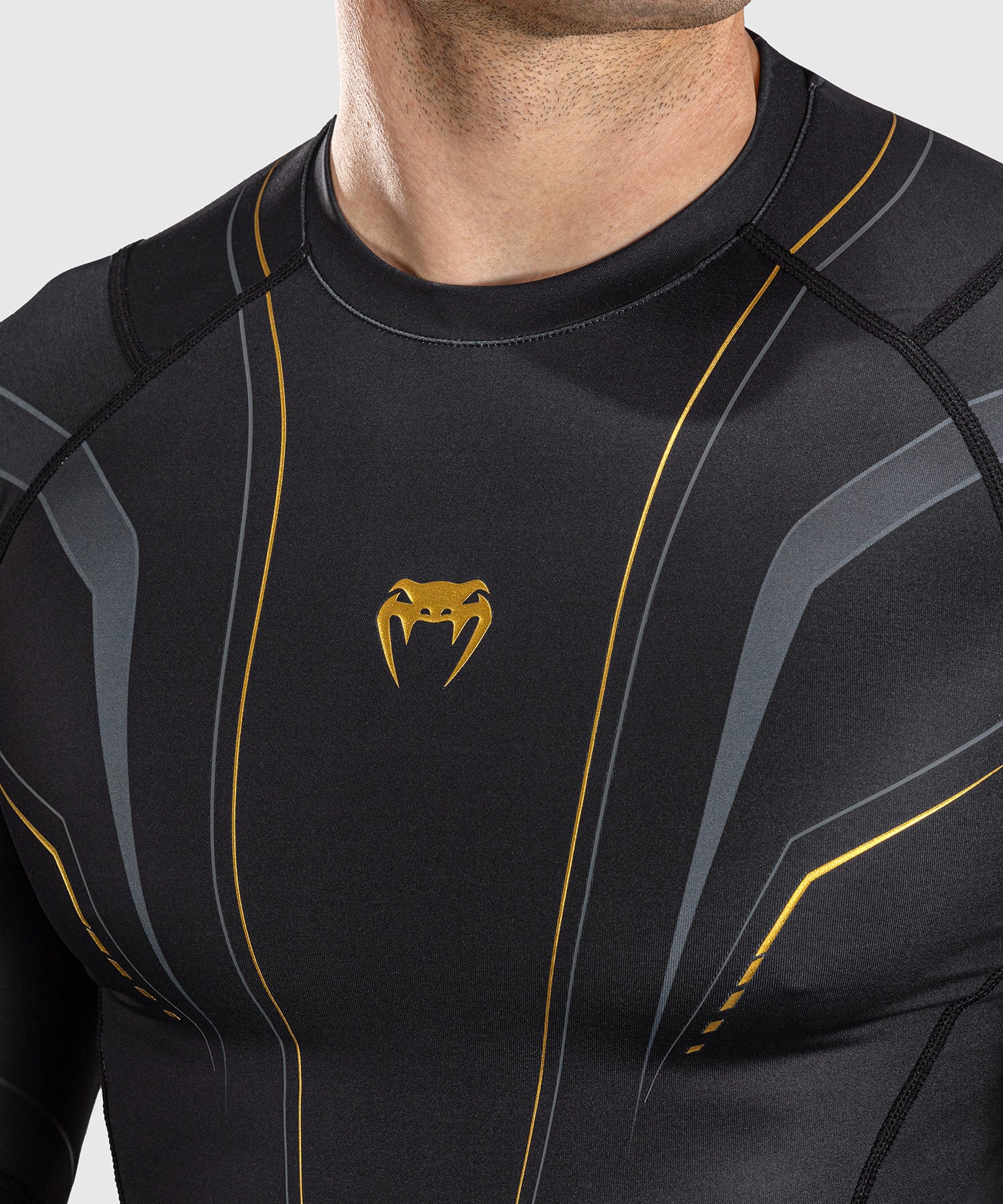 Venum Streamline Rashguard Long Sleeve Zwart/Goud - Image 6