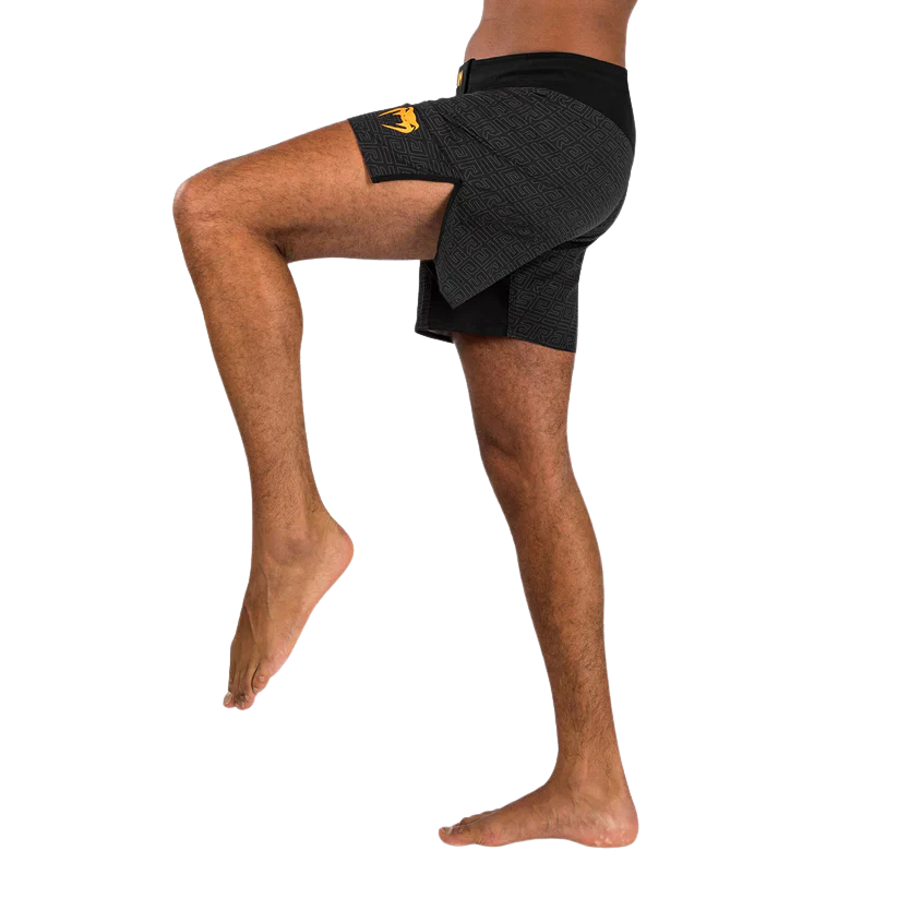 Venum X Ares Fightshort 2.0 Zwart/Goud - Image 3
